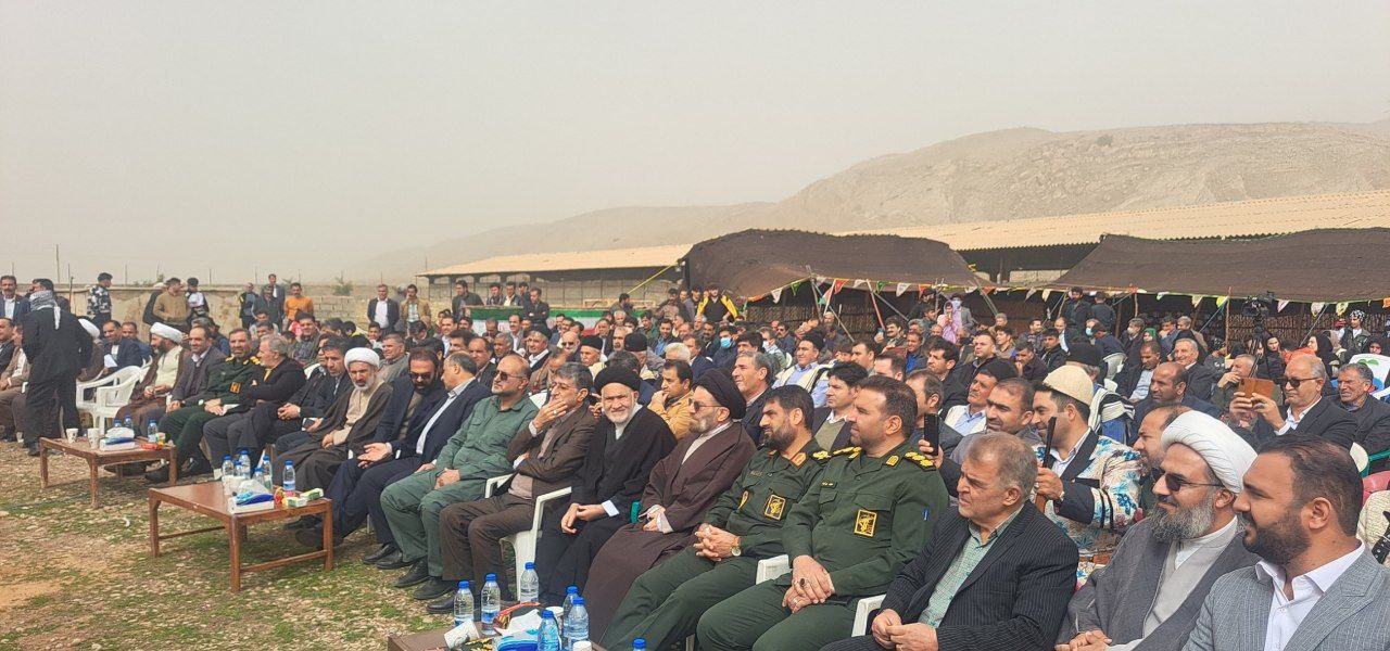 گزارش تصویری | برگزاری جشن بزرگ ایلات و طوایف عشایری لرستان به مناسبت دهه فجر